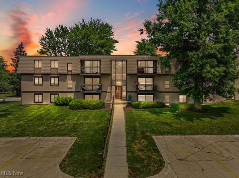 9521 Sunrise Boulevard, North Royalton, OH 44133 - #: 5141438