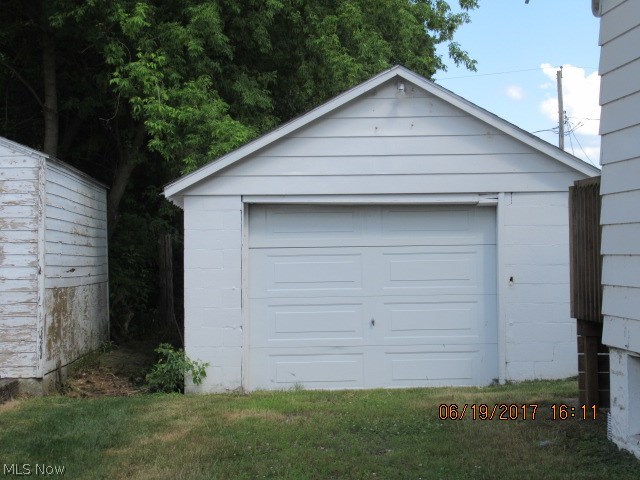 Nesmith Lake Heights - Residential