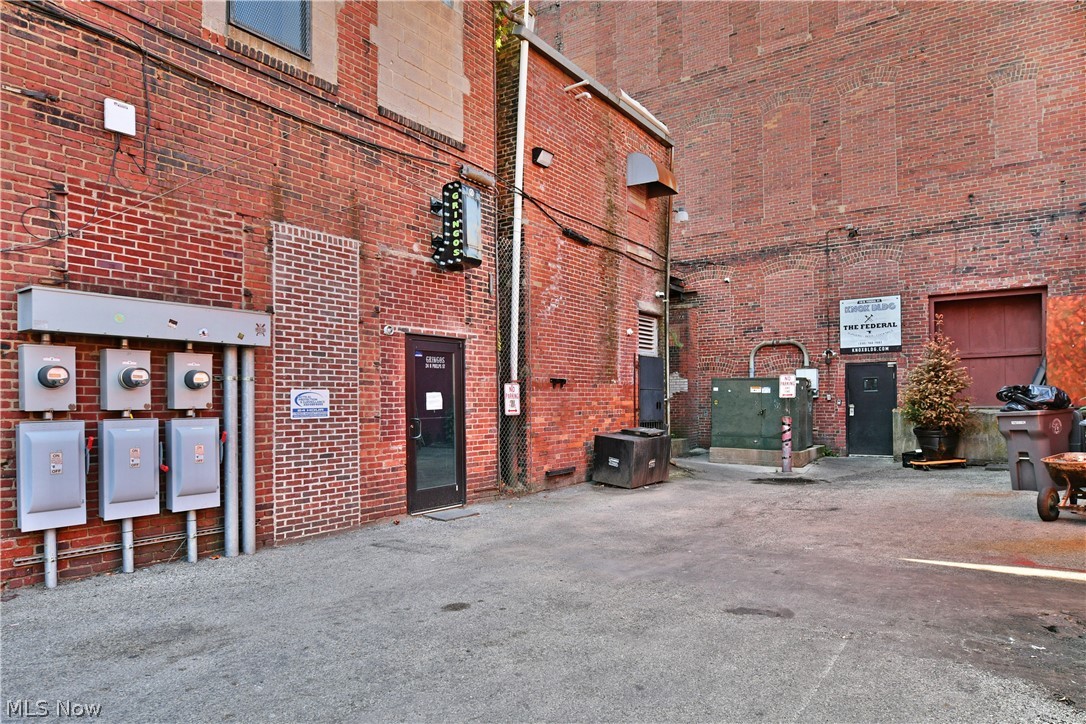 City/Youngstown - Commercial Sale