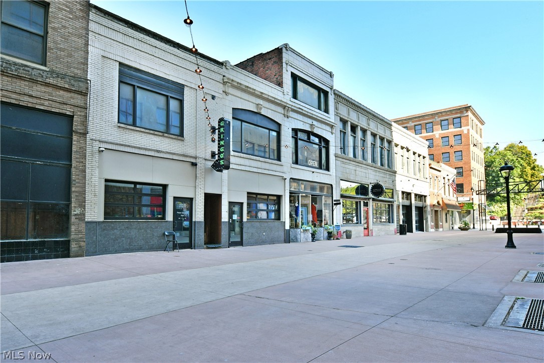 City/Youngstown - Commercial Sale
