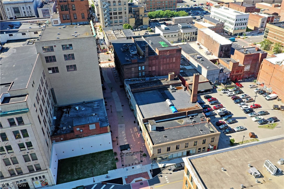 City/Youngstown - Commercial Sale