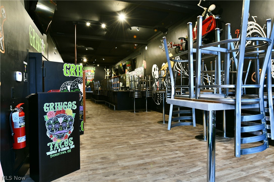 City/Youngstown - Commercial Sale