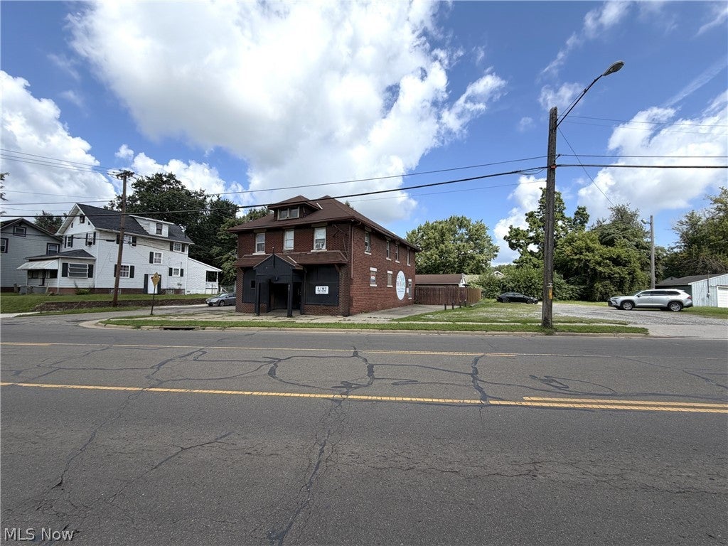 3357 Mahoning Road NE