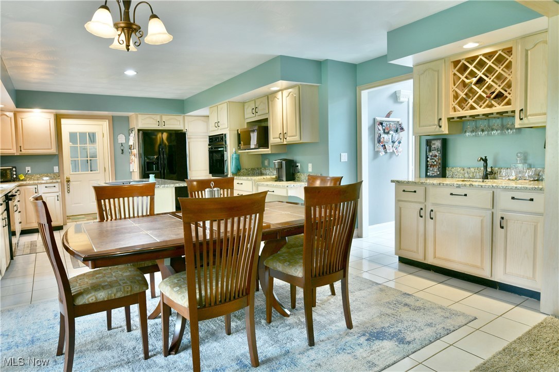570 Stoneybrook Lane, Canfield, Ohio image 19