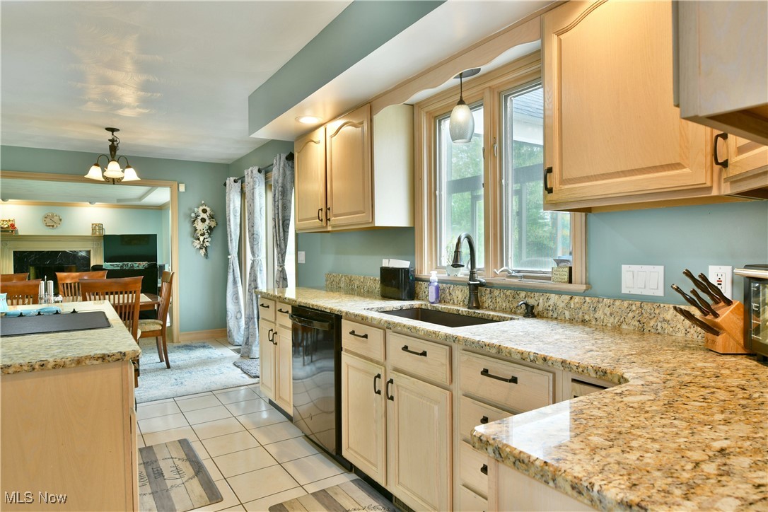 570 Stoneybrook Lane, Canfield, Ohio image 15