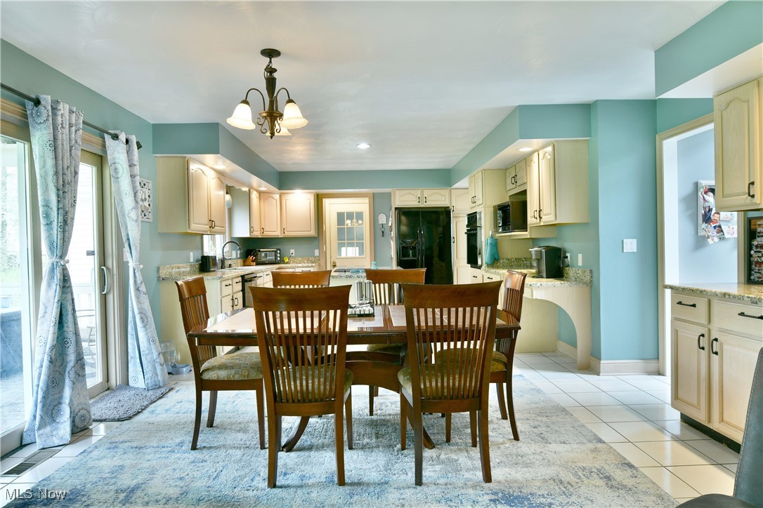 570 Stoneybrook Lane, Canfield, Ohio image 20