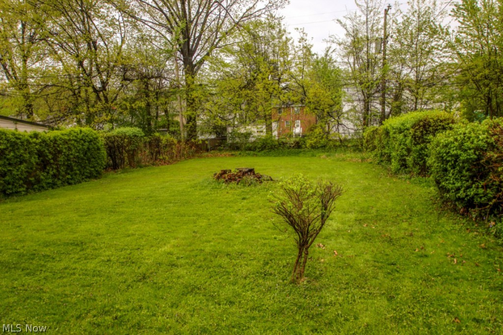 Crestmore Realty Cos Resub - Residential Lease