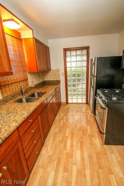 Crestmore Realty Cos Resub - Residential Lease