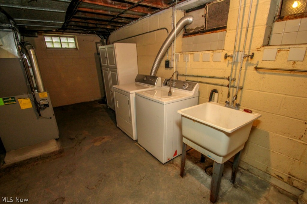 Crestmore Realty Cos Resub - Residential Lease