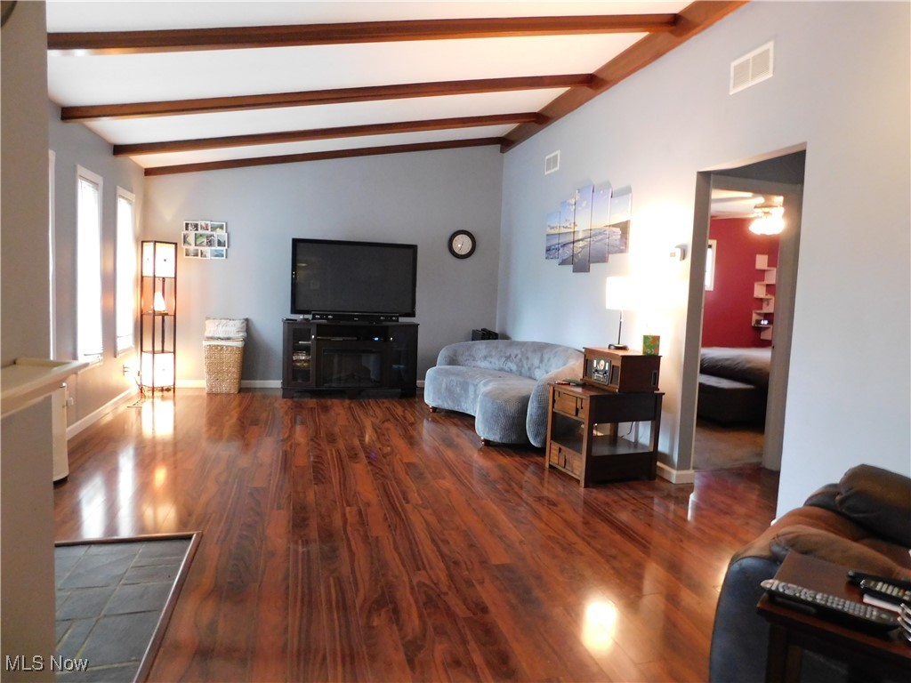 285 Willow Lane