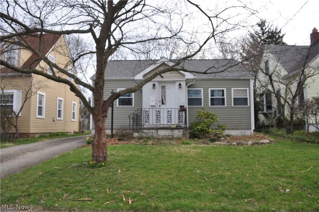 Photo of 175 Harcourt Drive, Akron, OH 44313 (MLS # 5197501)