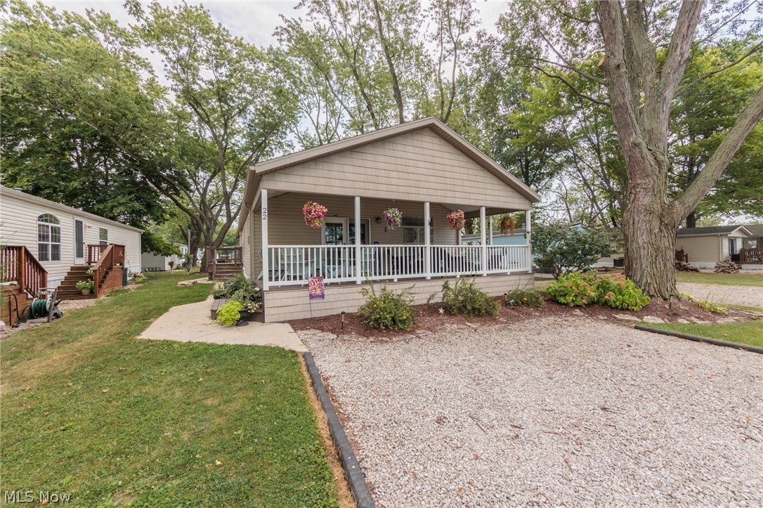 1600 N Buck Road 22