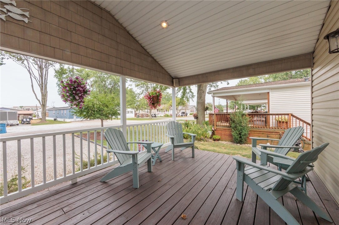1600 N Buck Road 22