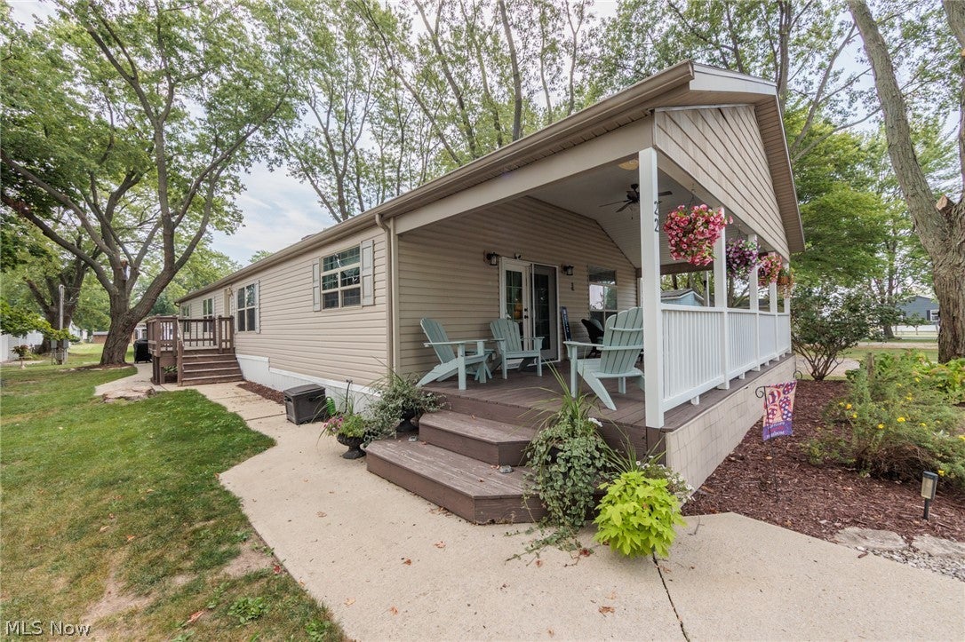 1600 N Buck Road 22
