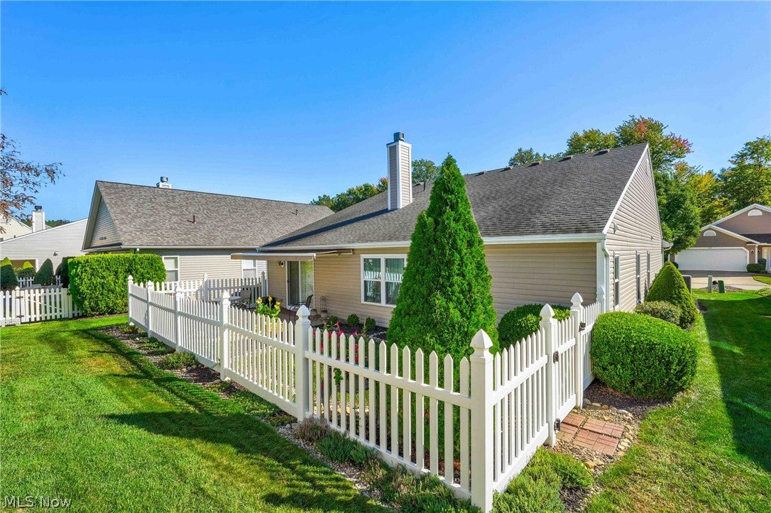 1474 Hollow Wood Lane