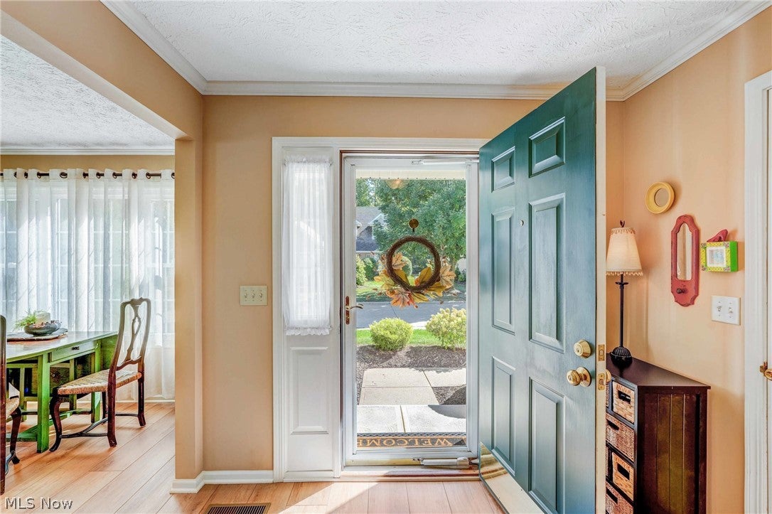 1474 Hollow Wood Lane