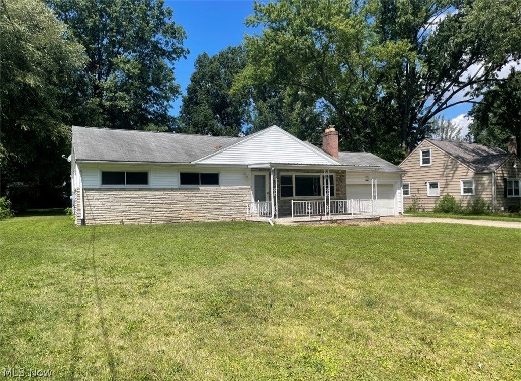 3364 Glen Oaks Drive