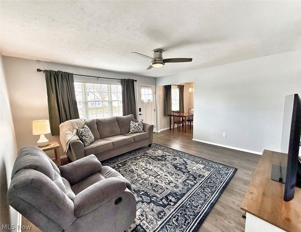 Photo of 1739 Ridgeview Drive, Wickliffe, OH 44092 (MLS # 5198832)