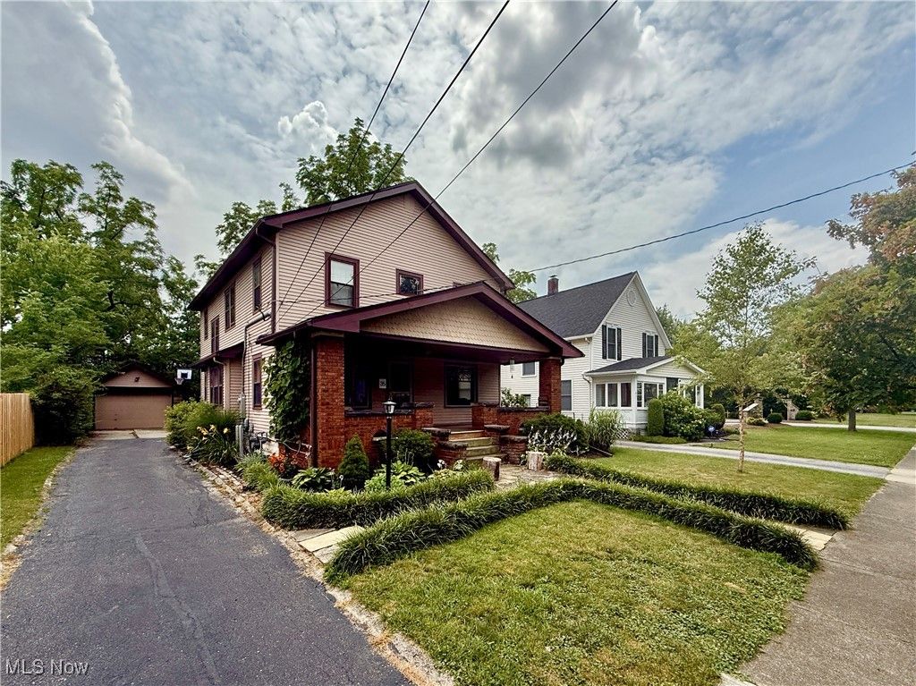 Photo of 35 W 5th Avenue, Berea, OH 44017 (MLS # 5165848)