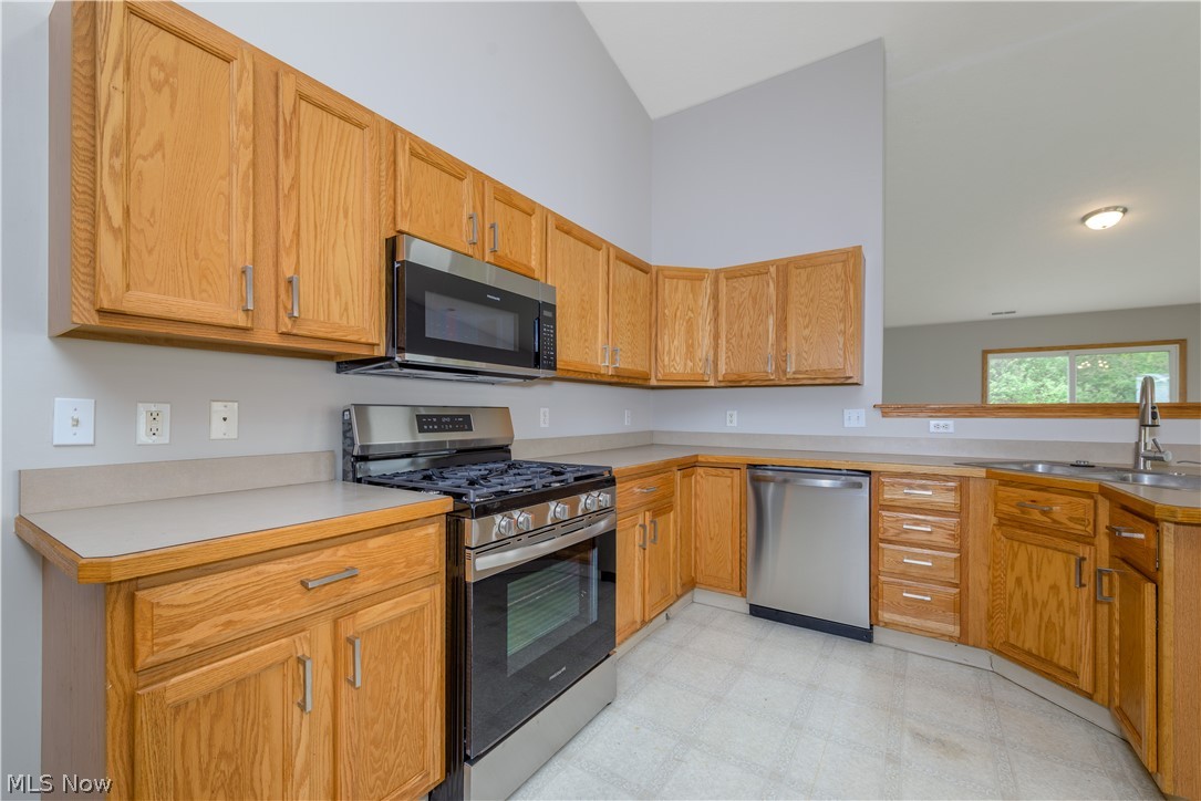 Lakes/Brittany Pointe - Residential