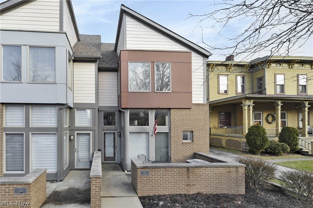 Rockpoirt Square Ph 02 - Residential