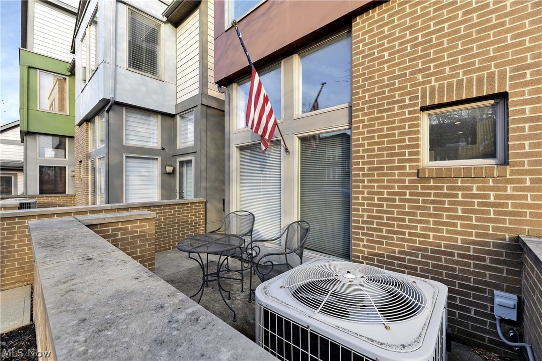 Rockpoirt Square Ph 02 - Residential