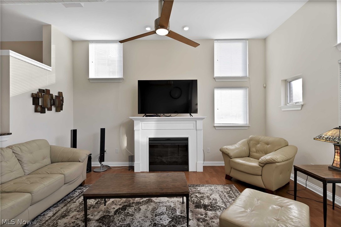 Rockpoirt Square Ph 02 - Residential