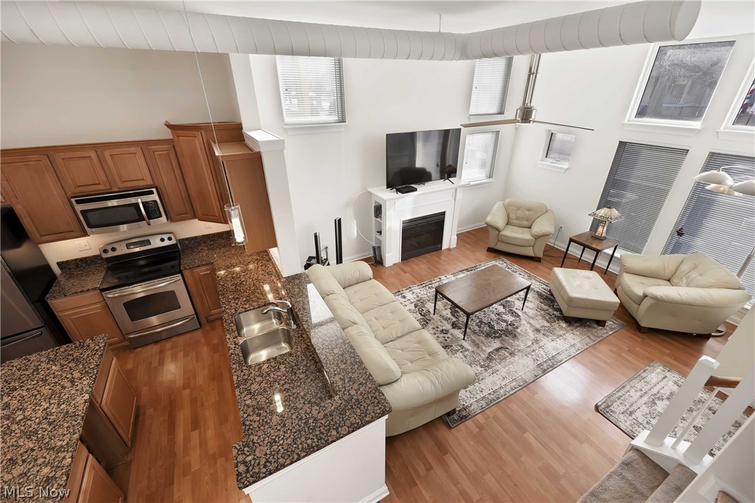 Rockpoirt Square Ph 02 - Residential