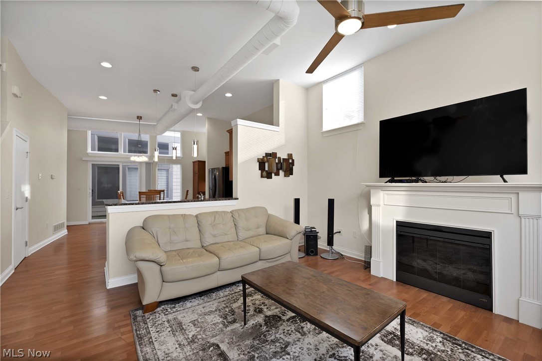 Rockpoirt Square Ph 02 - Residential