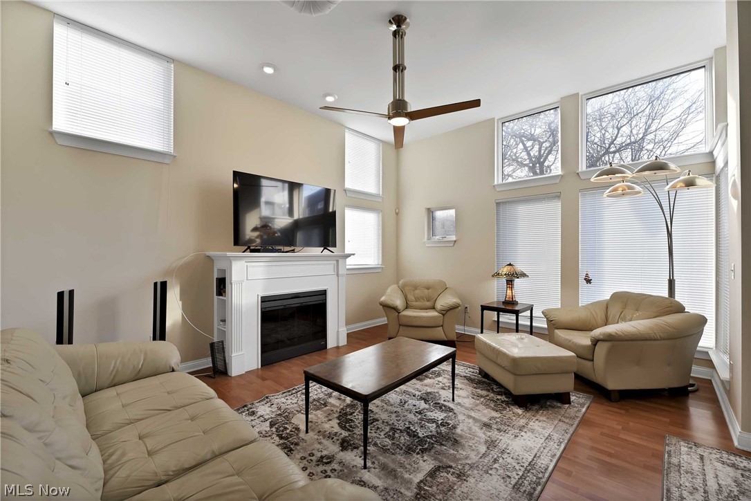 Rockpoirt Square Ph 02 - Residential