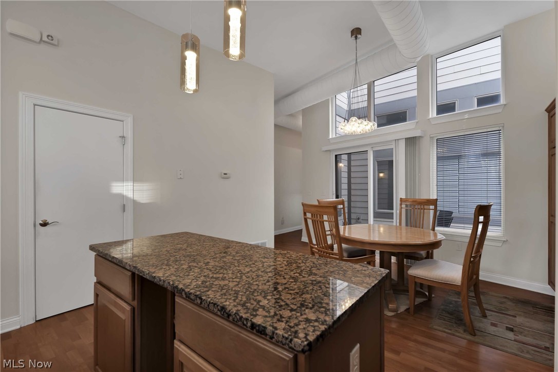 Rockpoirt Square Ph 02 - Residential