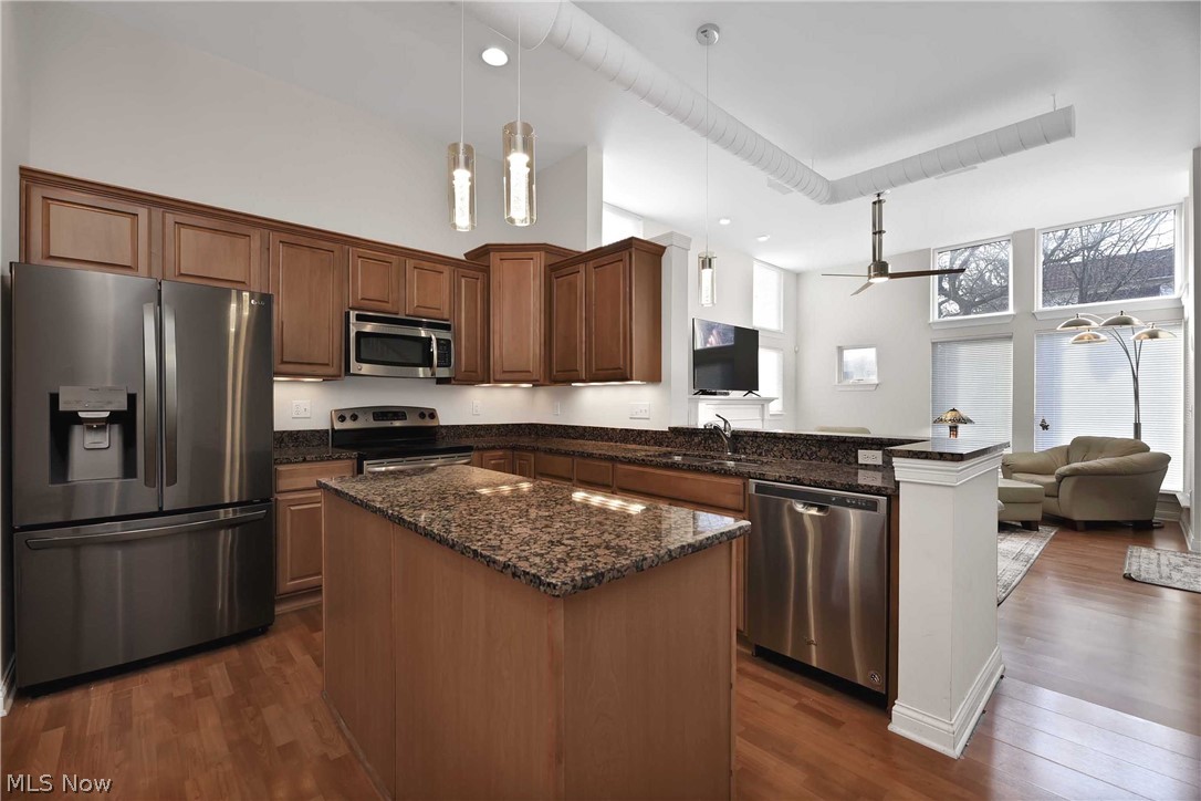 Rockpoirt Square Ph 02 - Residential