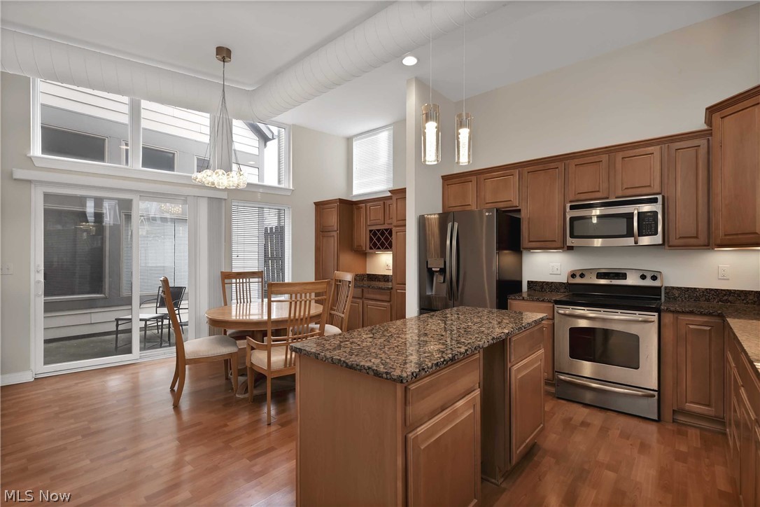 Rockpoirt Square Ph 02 - Residential