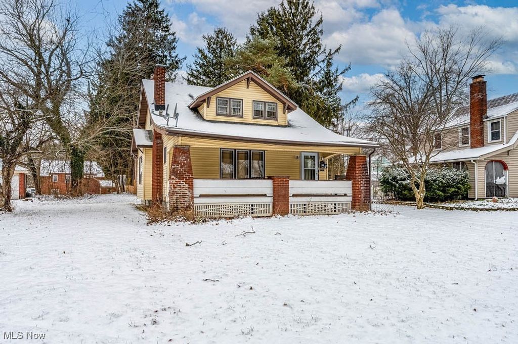 Photo of 3114 Neosho Road, Youngstown, OH 44511 (MLS # 5177092)