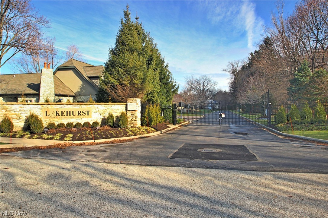 SL 6 Lakehurst Drive