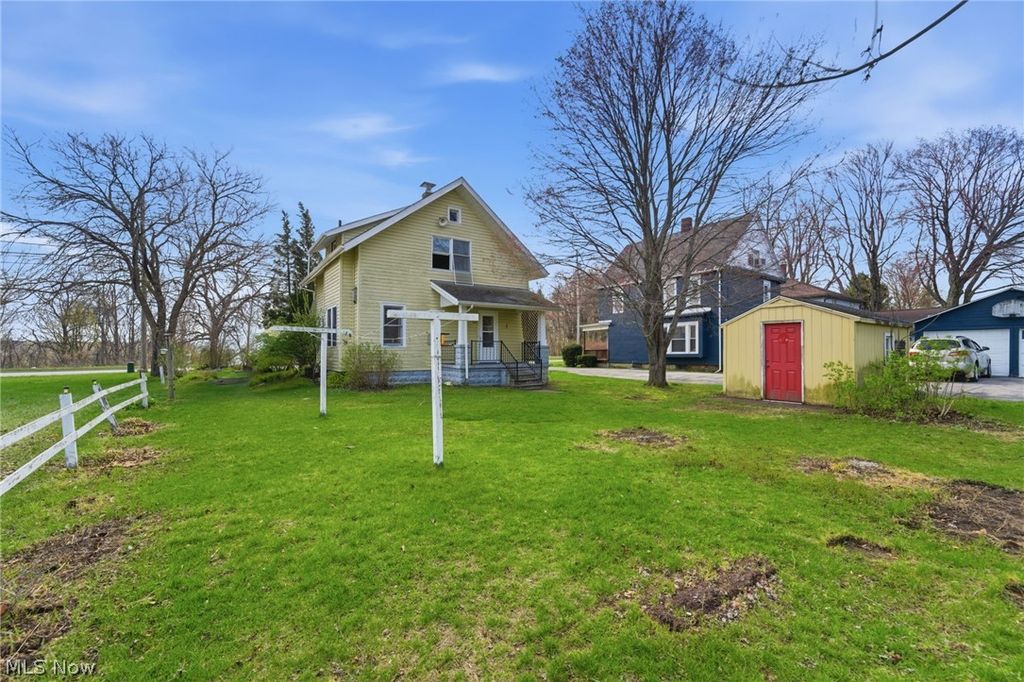 Photo of 284 W Main Road, Conneaut, OH 44030 (MLS # 5201315)