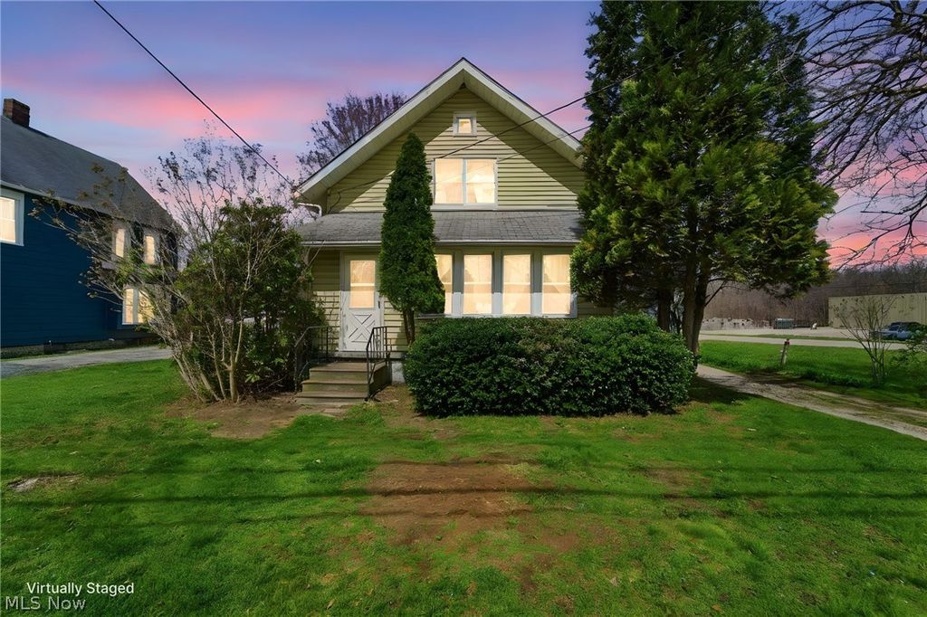 Photo of 284 W Main Road, Conneaut, OH 44030 (MLS # 5201315)