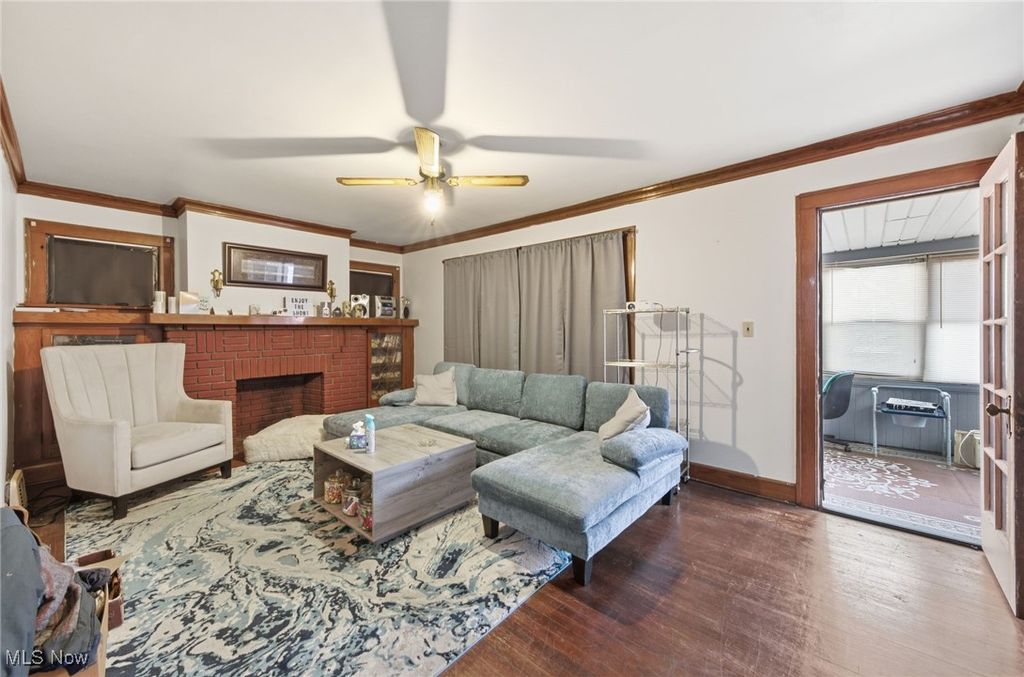 Photo of 452 E 143rd Street, Cleveland, OH 44110 (MLS # 5177215)