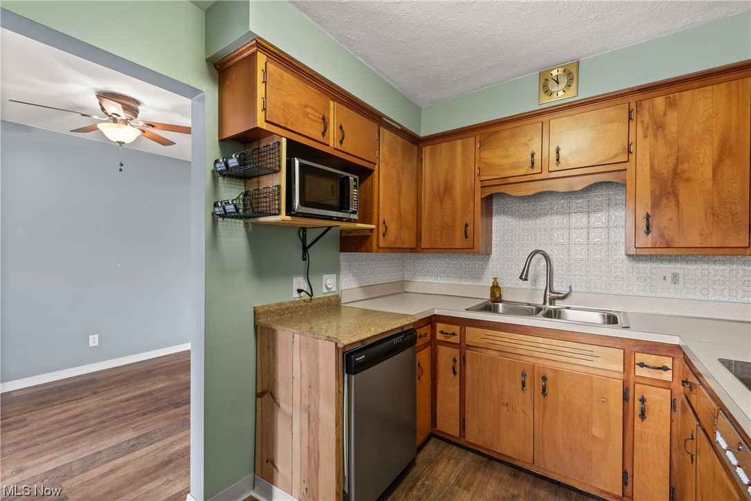 Leroy Harris Lebern Developmen - Residential