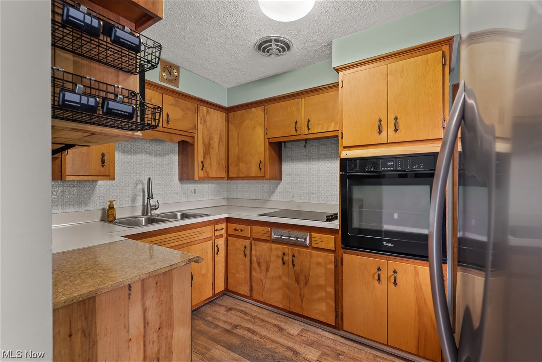 Leroy Harris Lebern Developmen - Residential