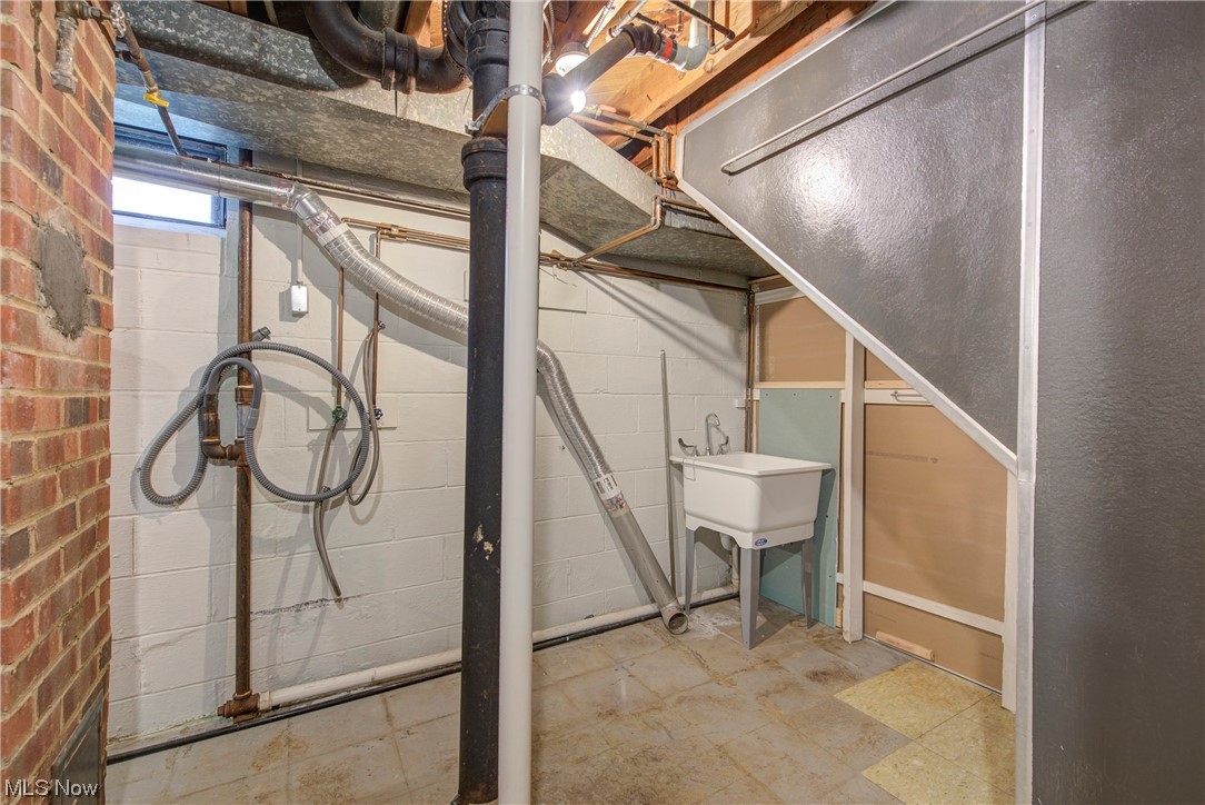 Leroy Harris Lebern Developmen - Residential