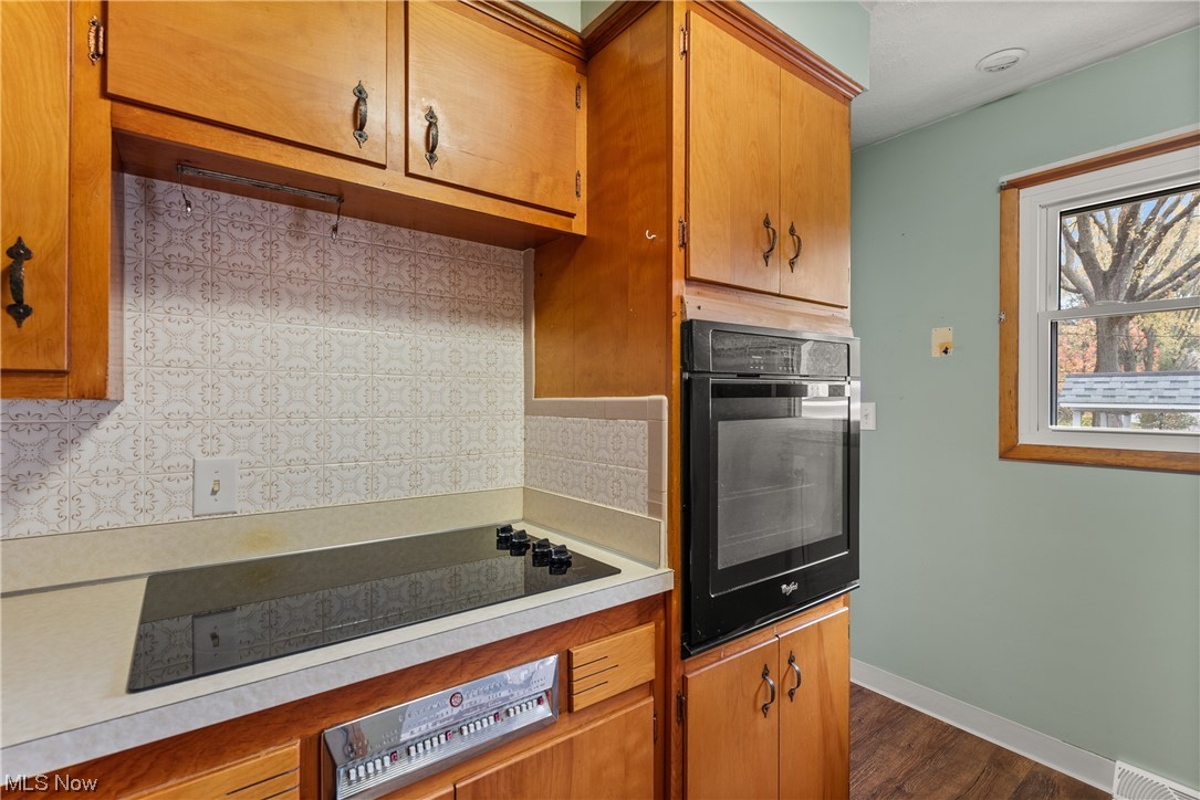 Leroy Harris Lebern Developmen - Residential