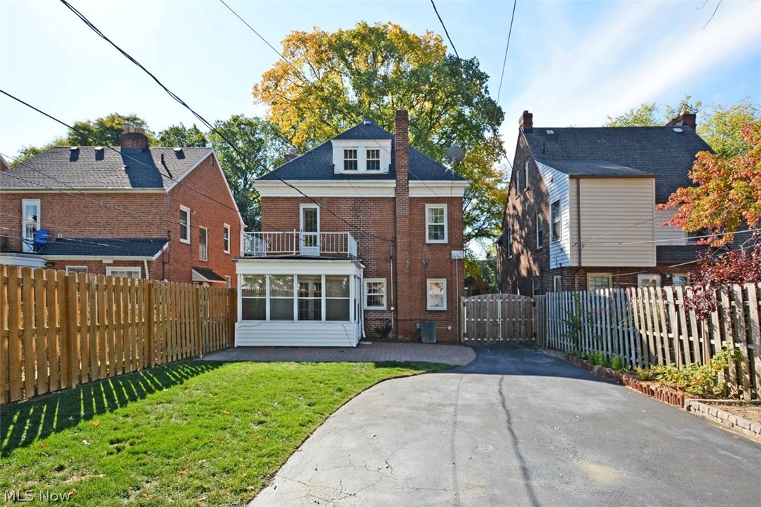 Van Sweringen 02 - Residential