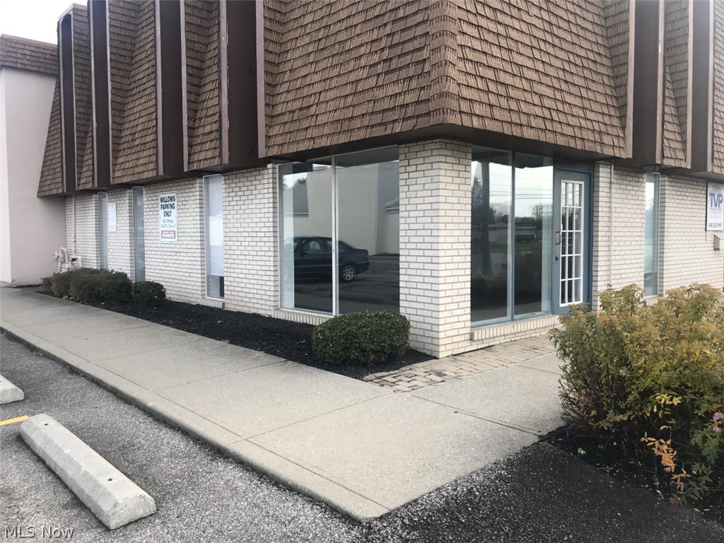 Black River 01 - Commercial Lease