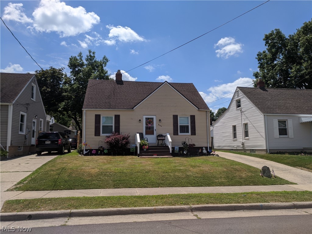 Very nice location 3 bedroom cape that was completely and professionally remodeled from top to bottom Jan 2019. Since the remodel it has been occupied by the same tenant @ $850.00 per month the new buyer will be taking over the existing lease with an A+ payment history and professionally management agreement already in place till April of 2021. This is really a nice well kept property that is a turn key opportunity for an investor or someone that can buy now to have occupancy April of 2021