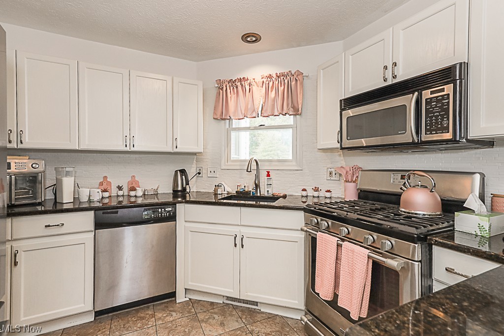 Swan Lake - Residential