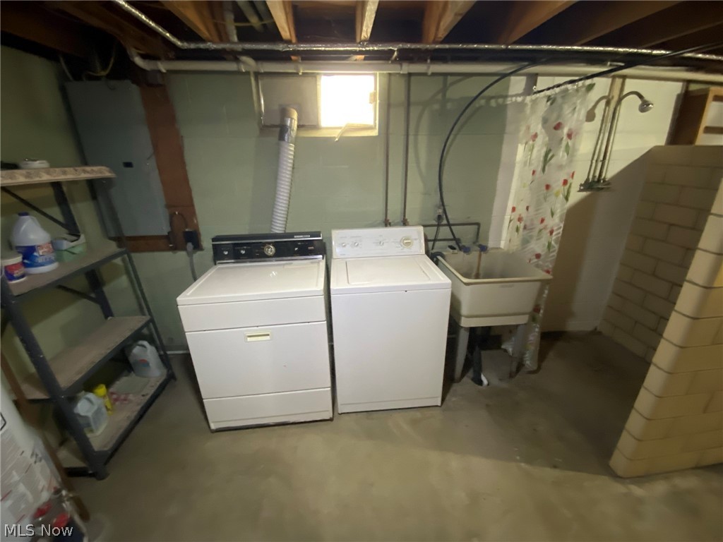 Schoenbrunn Tr - Residential