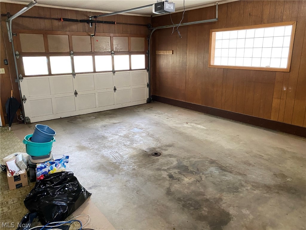 Schoenbrunn Tr - Residential