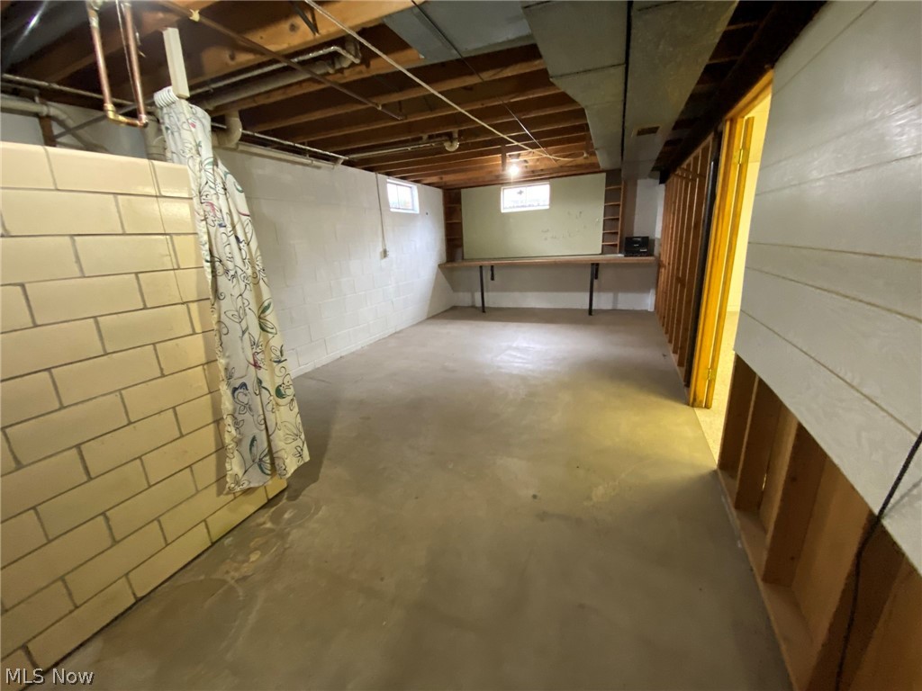 Schoenbrunn Tr - Residential