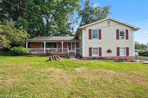 Homes For Sale - 8524 Sleepy Hollow Drive<br/> Warren, OH 44484